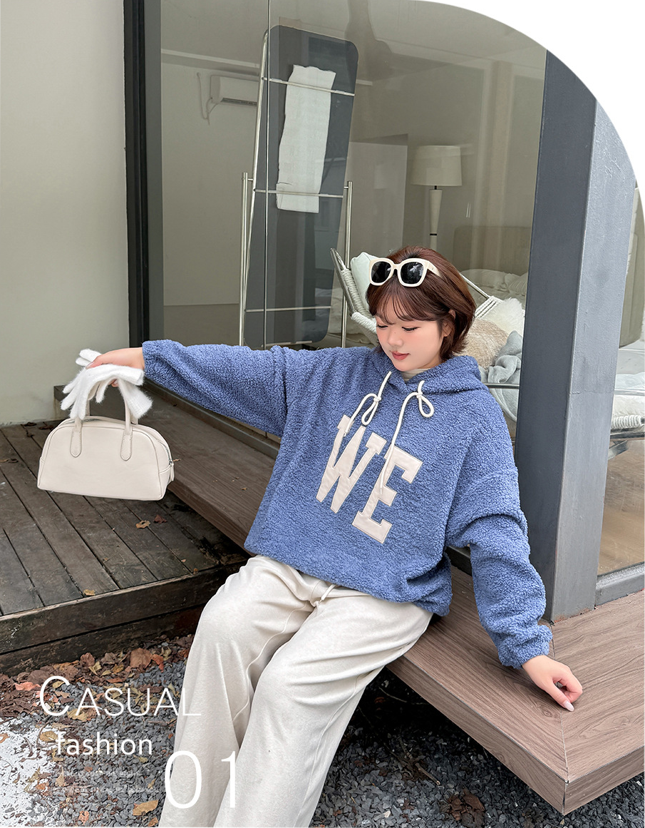 大きいサイズ レディース 刺繍ロゴ付きプルオーバーふわふわフリースパーカー LL 3L 4L 5L