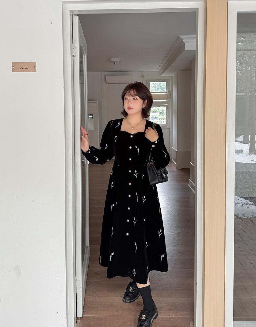 大きいサイズ レディース フレンチスクエアネックチューリップ刺繍ベルベットワンピース LL 3L 4L 5L