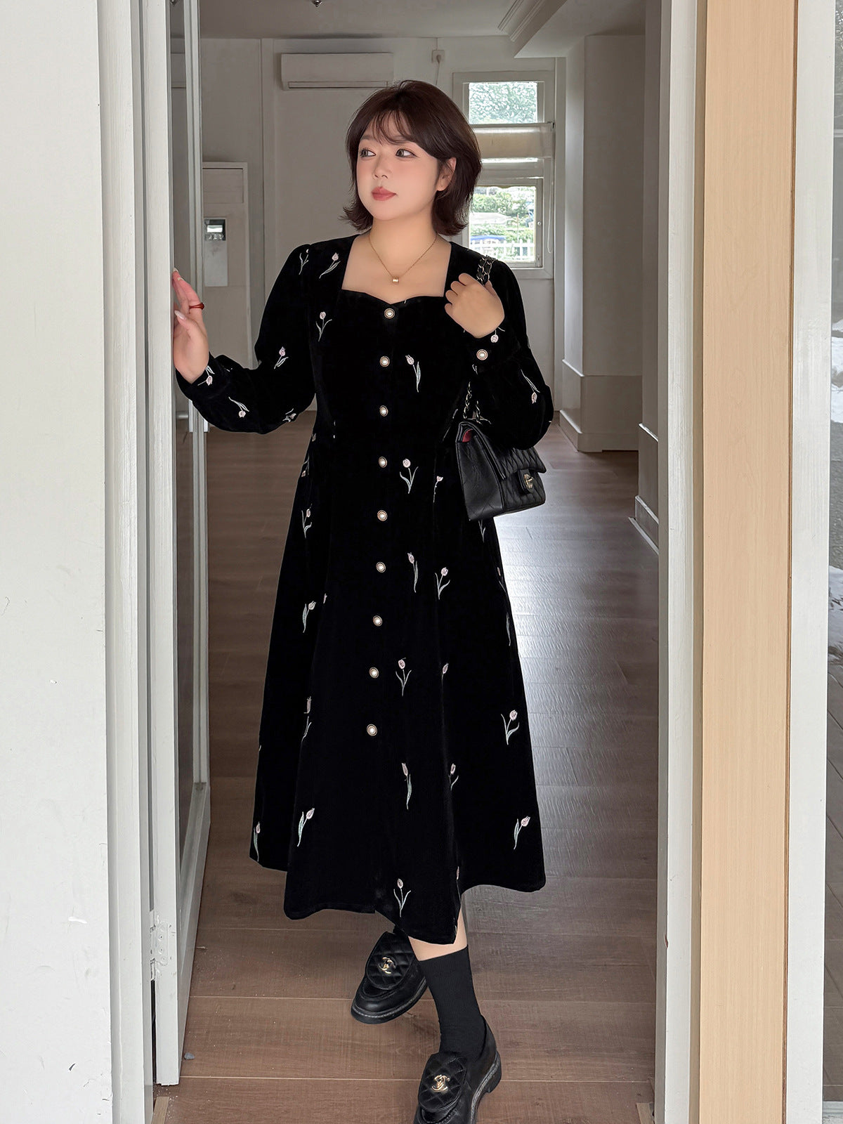 大きいサイズ レディース フレンチスクエアネックチューリップ刺繍ベルベットワンピース LL 3L 4L 5L